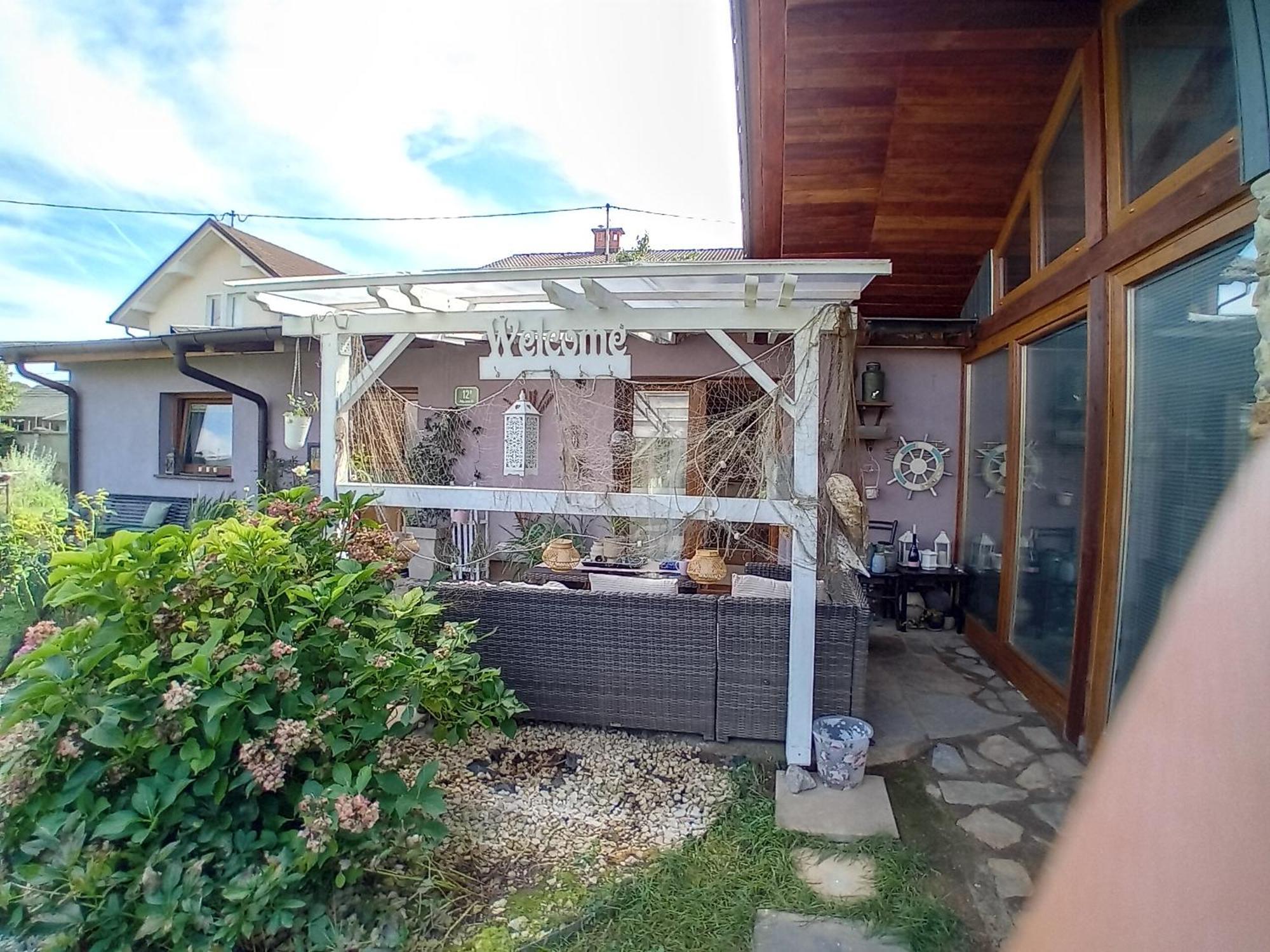 Rose Room 40M2 With Terrace 25M2 In Greeny Area For 4 Person Любляна Екстер'єр фото